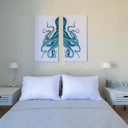 Splash With Amazing Sea Views In Piso Livadi