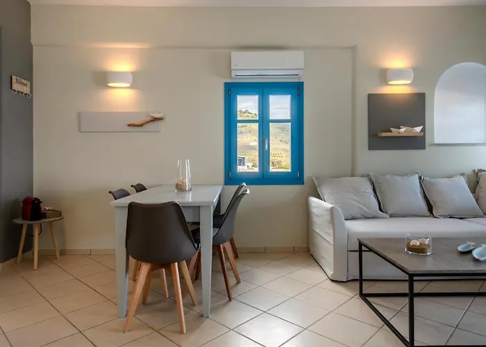 Splash With Amazing Sea Views In *