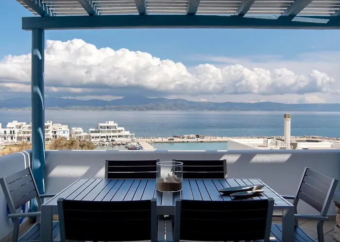 Splash With Amazing Sea Views In בית נופש